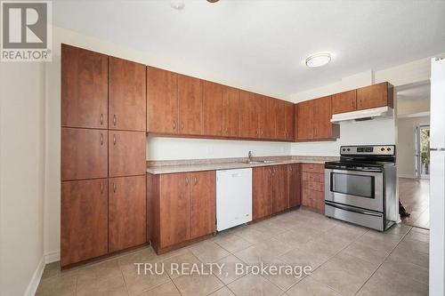 Kitchen - 302 - 2290 Cotters Crescent, Ottawa, ON - Indoor Photo Showing Kitchen