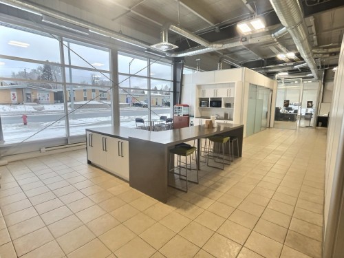 Cuisine - 325 Boul. Rideau, Rouyn-Noranda, QC - Indoor Photo Showing Other Room