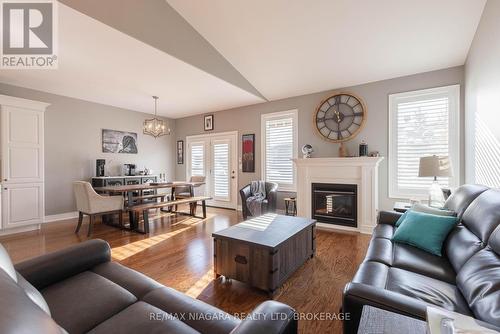 19 Crimson Drive, Niagara-On-The-Lake (St. Davids), ON - Indoor Photo Showing Living Room With Fireplace