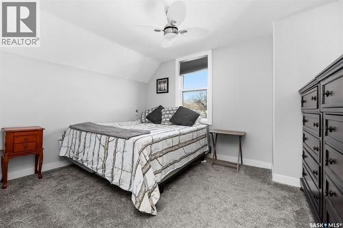 1129 3Rd Avenue Ne, Moose Jaw, SK - Indoor Photo Showing Bedroom