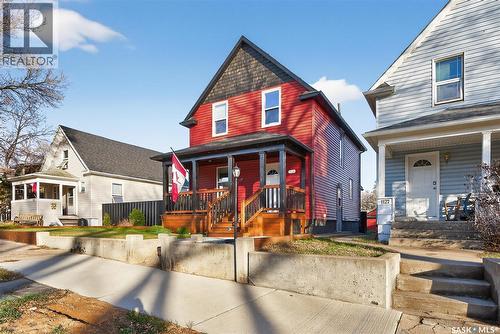 1129 3Rd Avenue Ne, Moose Jaw, SK - Outdoor With Deck Patio Veranda With Facade