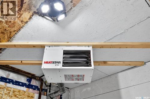 1129 3Rd Avenue Ne, Moose Jaw, SK - Indoor Photo Showing Other Room