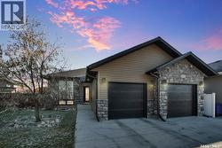 424 Lyle CRESCENT  Warman, SK S0K 4S1