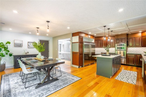 2880 Leigh Rd, Langford, BC 