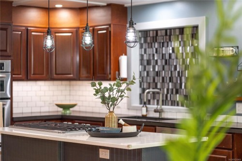 2880 Leigh Rd, Langford, BC 