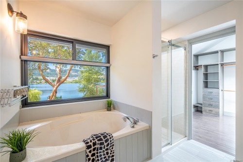 2880 Leigh Rd, Langford, BC 