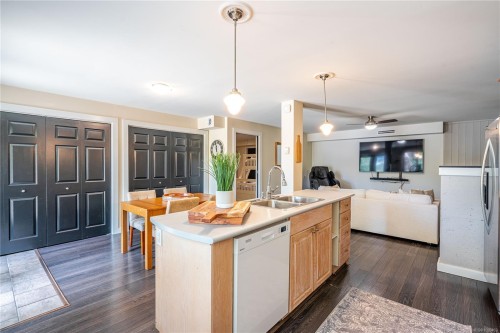 2880 Leigh Rd, Langford, BC 