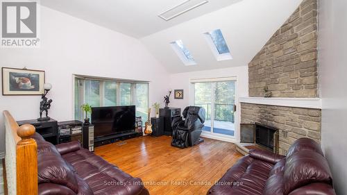 12 Matson Drive, Caledon (Palgrave), ON - Indoor Photo Showing Living Room With Fireplace