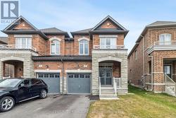 25 FERRAGINE CRESCENT  Bradford West Gwillimbury, ON L3Z 4J9