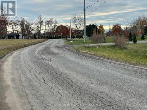 walking south towards Applewood - Lt 17 Pl 1182 Schenk St, Greater Napanee (Greater Napanee), ON 