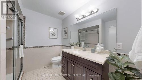 760 Ashprior Avenue, Mississauga, ON - Indoor Photo Showing Bathroom