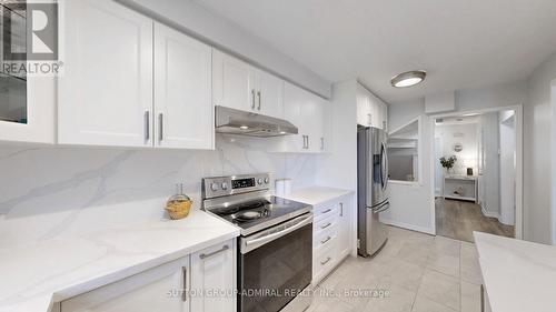 760 Ashprior Avenue, Mississauga, ON - Indoor Photo Showing Kitchen