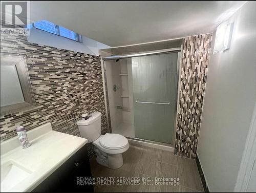 Bsmt - 18 Treegrove Crescent, Brampton, ON - Indoor Photo Showing Bathroom