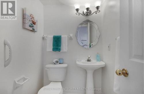 77 Daventry Crescent, Ottawa, ON - Indoor Photo Showing Bathroom