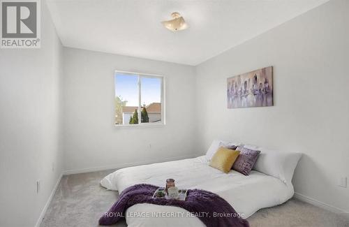 77 Daventry Crescent, Ottawa, ON - Indoor Photo Showing Bedroom