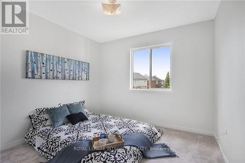 77 Daventry Crescent, Ottawa, ON - Indoor Photo Showing Bedroom