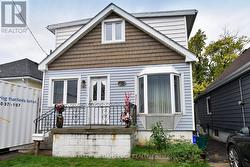 149 IVON AVENUE  Hamilton, ON L8H 5S7