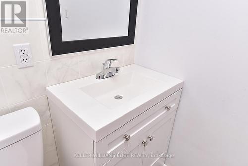 149 Ivon Avenue, Hamilton, ON - Indoor Photo Showing Bathroom