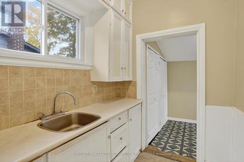 50 Ridout Street, Kawartha Lakes, ON - Indoor Photo Showing Kitchen