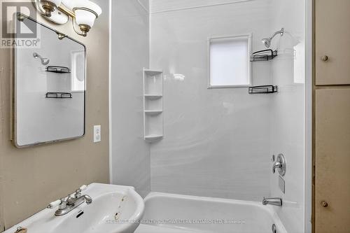 50 Ridout Street, Kawartha Lakes, ON - Indoor Photo Showing Bathroom