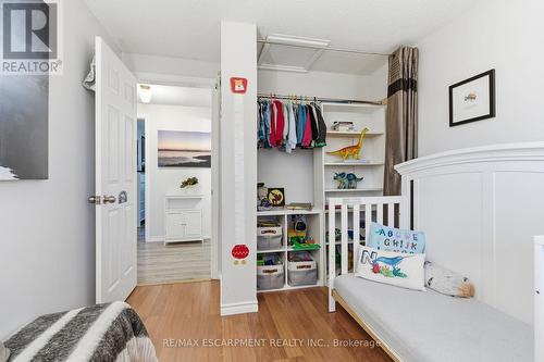 38 Golden Orchard Drive, Hamilton, ON - Indoor Photo Showing Bedroom