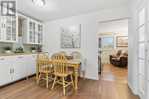 38 Golden Orchard Drive, Hamilton, ON - Indoor Photo Showing Dining Room