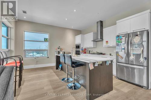 303 - 1705 Fiddlehead Place, London North (North R), ON - Indoor Photo Showing Kitchen