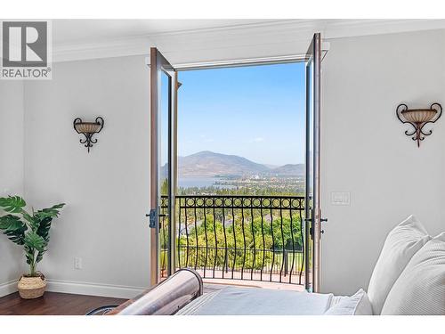 660 Almandine Court, Kelowna, BC - 