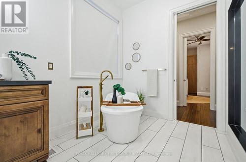 1682 Heathside Crescent, Pickering, ON - Indoor Photo Showing Bathroom