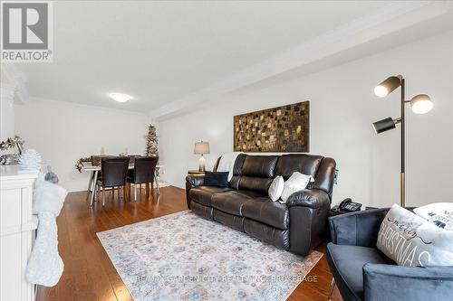 45 Hemlock Way, Grimsby (Grimsby West), ON - Indoor Photo Showing Living Room