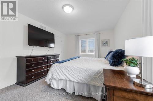 45 Hemlock Way, Grimsby (Grimsby West), ON - Indoor Photo Showing Bedroom