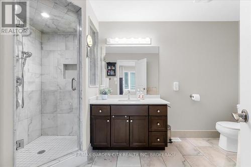 45 Hemlock Way, Grimsby (Grimsby West), ON - Indoor Photo Showing Bathroom