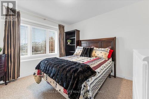 45 Hemlock Way, Grimsby (Grimsby West), ON - Indoor Photo Showing Bedroom