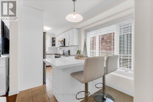 45 Hemlock Way, Grimsby (Grimsby West), ON - Indoor Photo Showing Kitchen