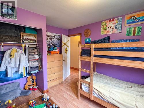 661A C Avenue, Kaslo, BC - Indoor Photo Showing Bedroom