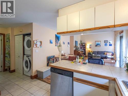 661A C Avenue, Kaslo, BC - Indoor Photo Showing Laundry Room