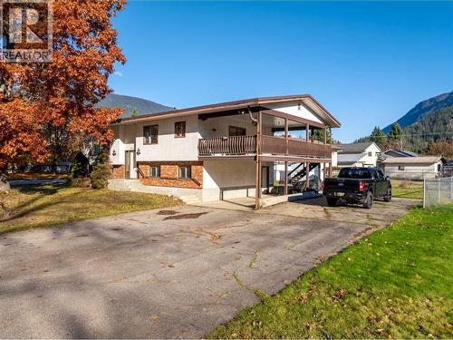 1509 Mountain View Drive  Revelstoke, BC V0E 2S1