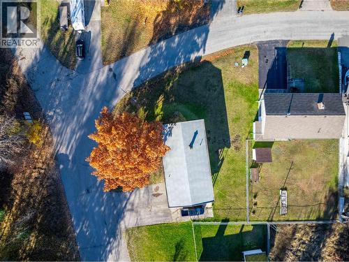 1509 Mountain View Drive, Revelstoke, BC - Outdoor
