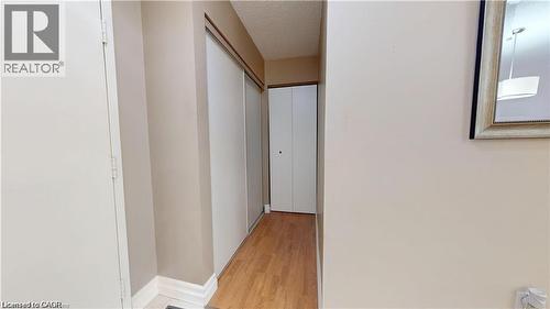15 Hofstetter Avenue Unit# 403, Kitchener, ON - Indoor Photo Showing Other Room
