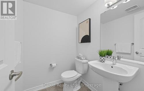 1117 Lockie Drive, Oshawa, ON - Indoor Photo Showing Bathroom