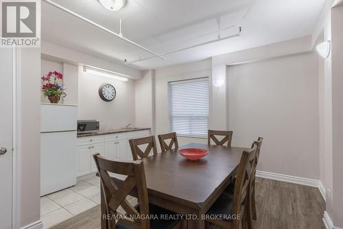 209 - 6390 Huggins Street, Niagara Falls (Stamford), ON - Indoor Photo Showing Dining Room