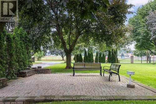 209 - 6390 Huggins Street, Niagara Falls (Stamford), ON - Outdoor