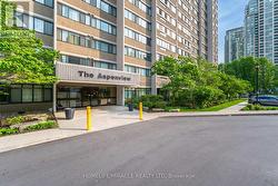 1501 - 50 ELM DRIVE EAST  Mississauga, ON L5A 3X2