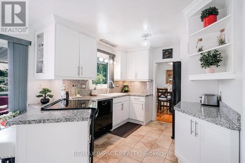 415 Jane Avenue, Oshawa, ON - Indoor Photo Showing Kitchen With Upgraded Kitchen