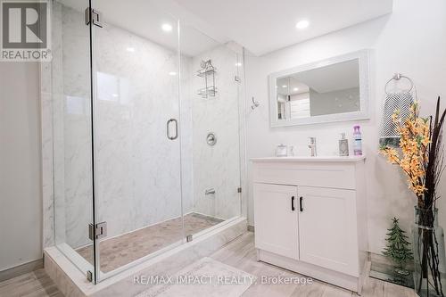 415 Jane Avenue, Oshawa, ON - Indoor Photo Showing Bathroom