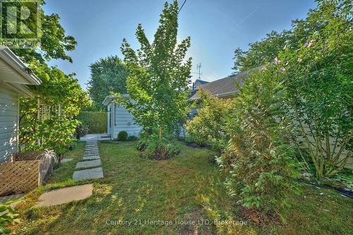 Walkway to the backyard - 662 Lakeshore Road, Fort Erie (Lakeshore), ON - Outdoor