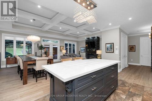 4 Snowshoe Trail, Barrie, ON - Indoor