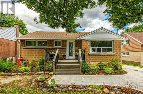 446 EAST 36TH STREET  Hamilton, ON L8V 4A5