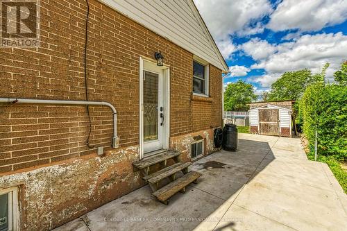 side entrance - 446 East 36Th Street, Hamilton, ON - Outdoor