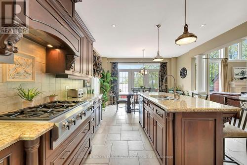 46 Orr Crescent, Hamilton, ON - Indoor Photo Showing Kitchen With Double Sink With Upgraded Kitchen